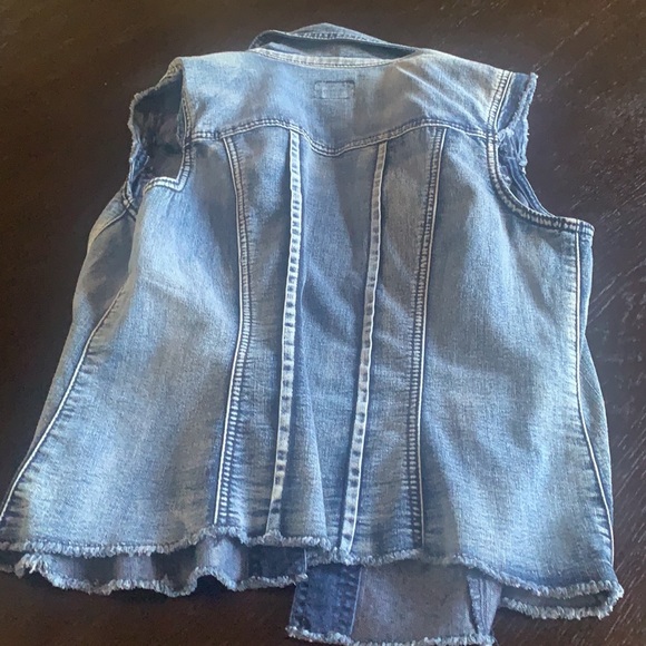 Red Ranch jean vest - Picture 2 of 2